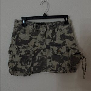 Y2K Kyvelli Camo Cargo Mini Skirt Utility Pocket Streetwear Style Size 4